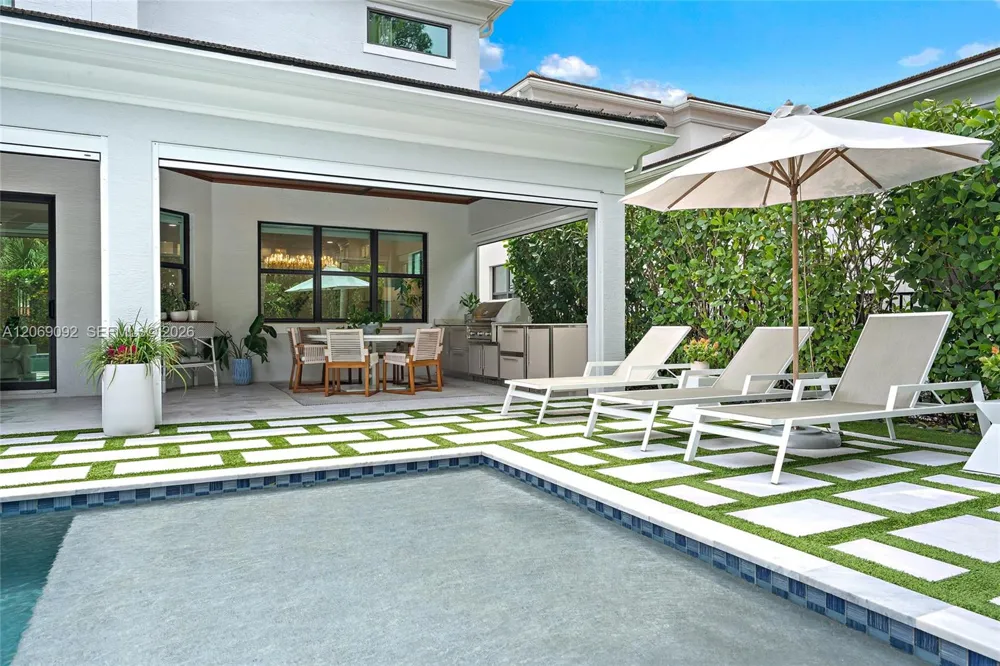 13558 Artisan Cir Palm Beach Gardens, FL 33418