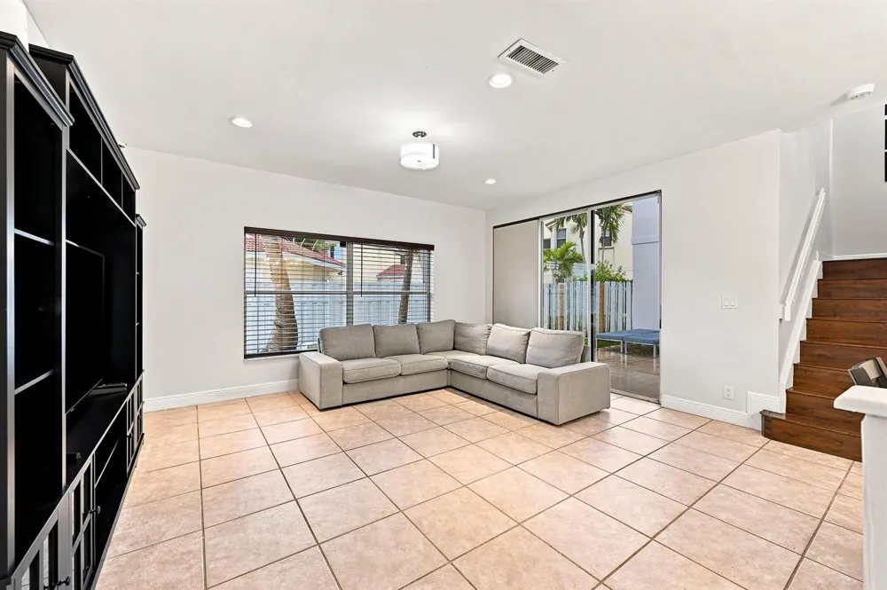1115 SW 180TH TERRACE Pembroke Pines, FL 33029