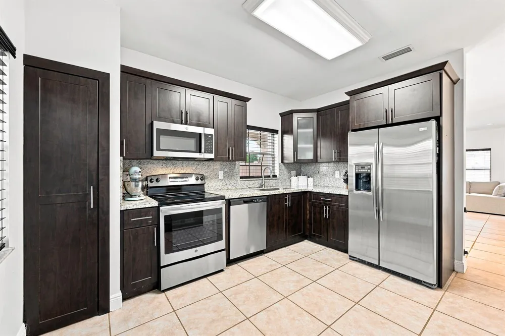 1115 SW 180TH TERRACE Pembroke Pines, FL 33029