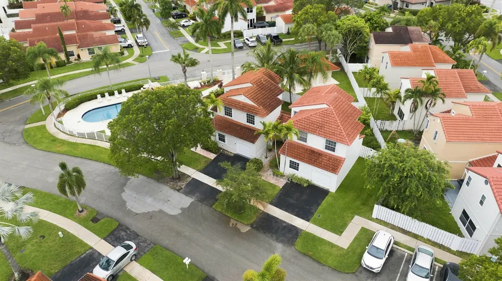 1115 SW 180TH TERRACE Pembroke Pines, FL 33029