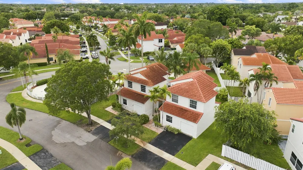 1115 SW 180TH TERRACE Pembroke Pines, FL 33029