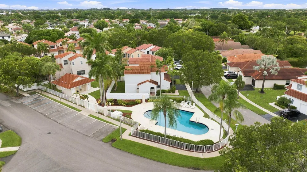 1115 SW 180TH TERRACE Pembroke Pines, FL 33029