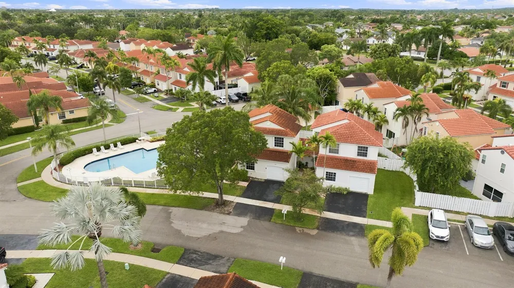 1115 SW 180TH TERRACE Pembroke Pines, FL 33029