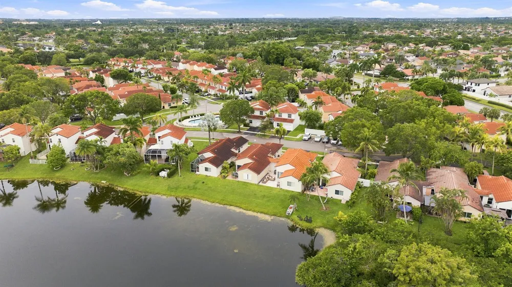 1115 SW 180TH TERRACE Pembroke Pines, FL 33029