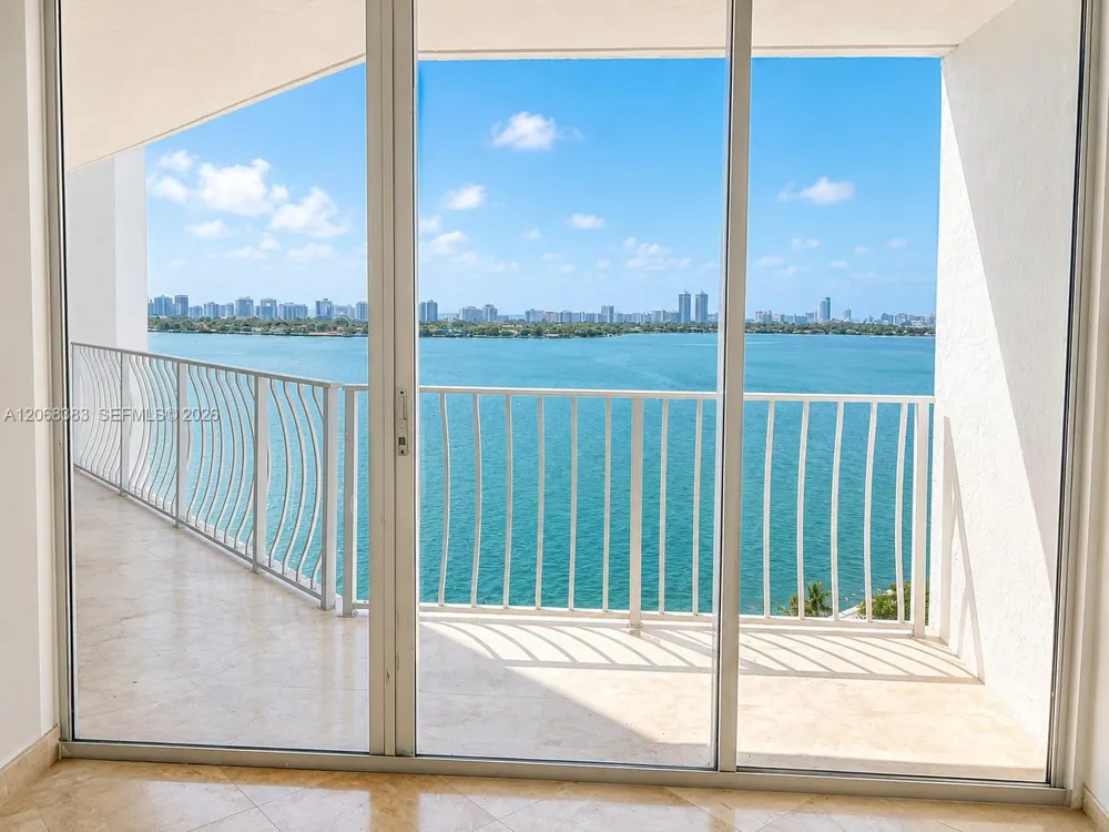 7601 E Treasure Dr #1924 North Bay Village, FL 33141