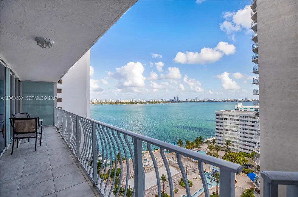 7601 E Treasure Dr #1924 North Bay Village, FL 33141