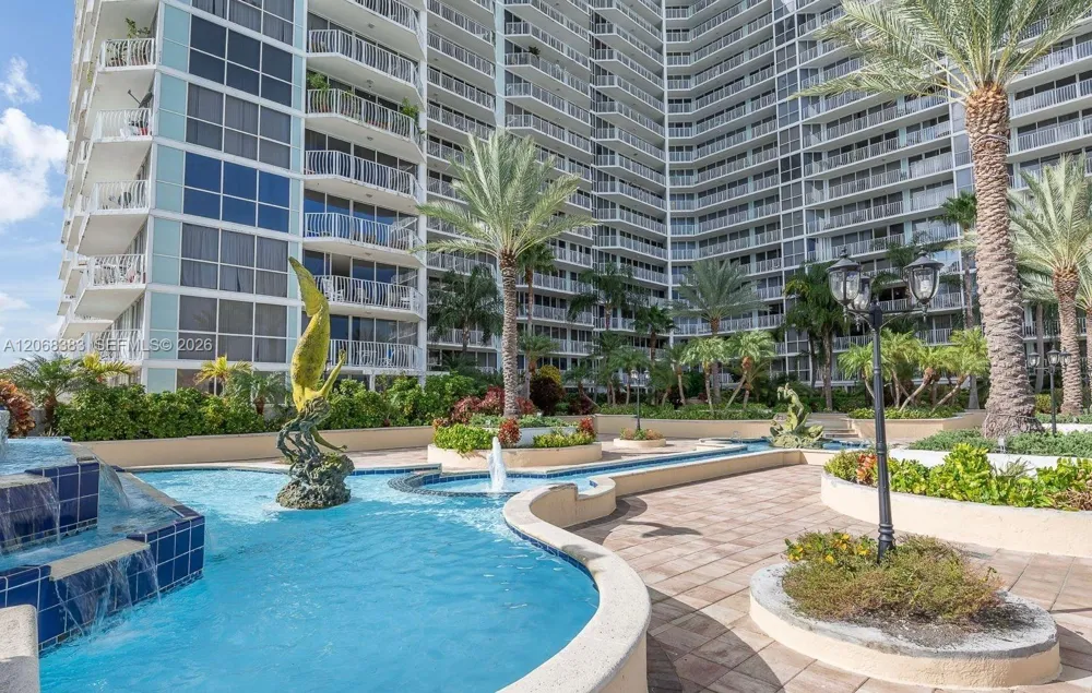 7601 E Treasure Dr #1924 North Bay Village, FL 33141