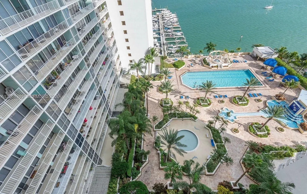 7601 E Treasure Dr #1924 North Bay Village, FL 33141