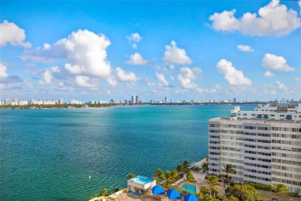 7601 E Treasure Dr #1924 North Bay Village, FL 33141