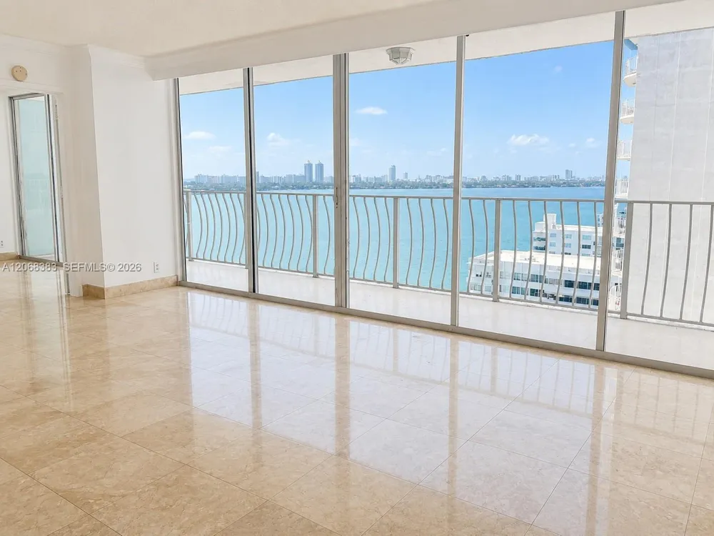 7601 E Treasure Dr #1924 North Bay Village, FL 33141