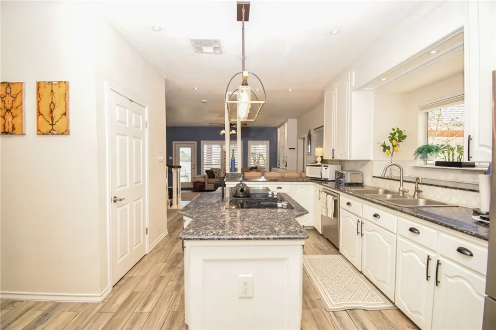 4505 Grand Lake Drive Corpus Christi, TX 78413