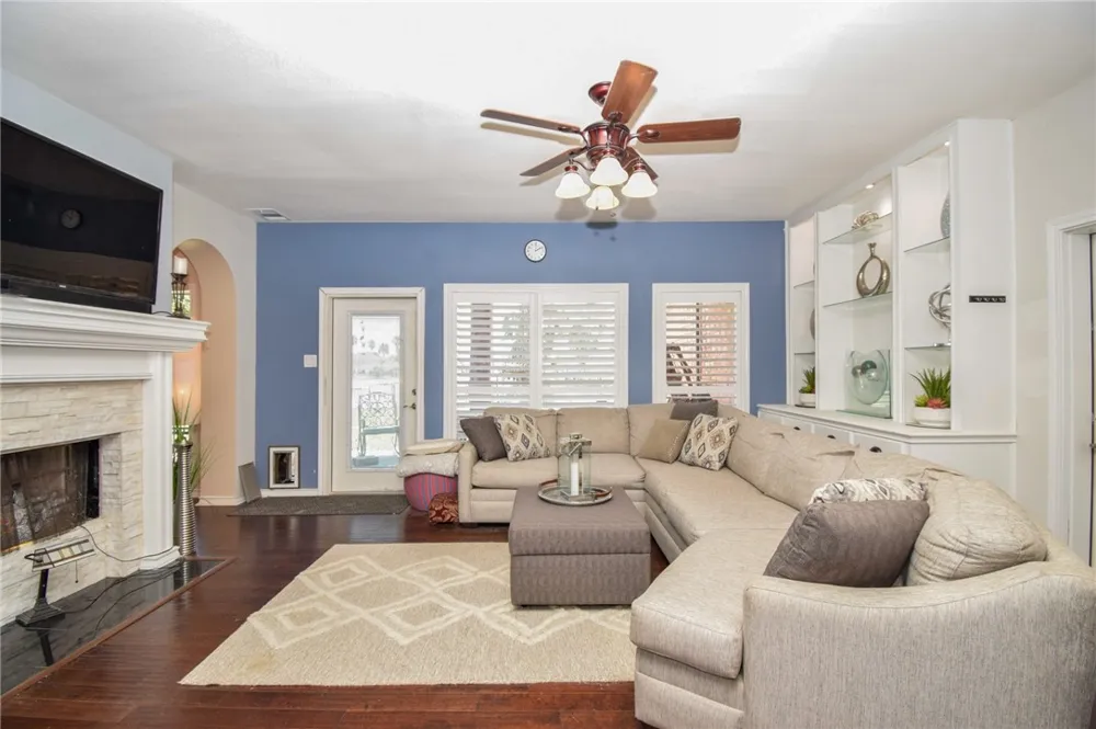 4505 Grand Lake Drive Corpus Christi, TX 78413