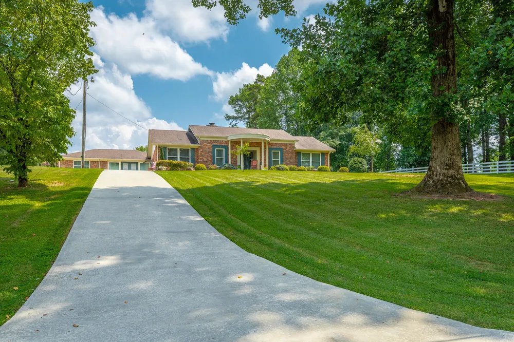 240 Horseshoe Circle Dayton, TN 37321
