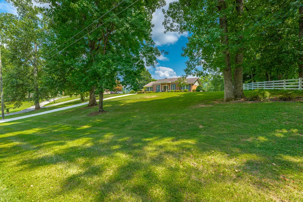 240 Horseshoe Circle Dayton, TN 37321
