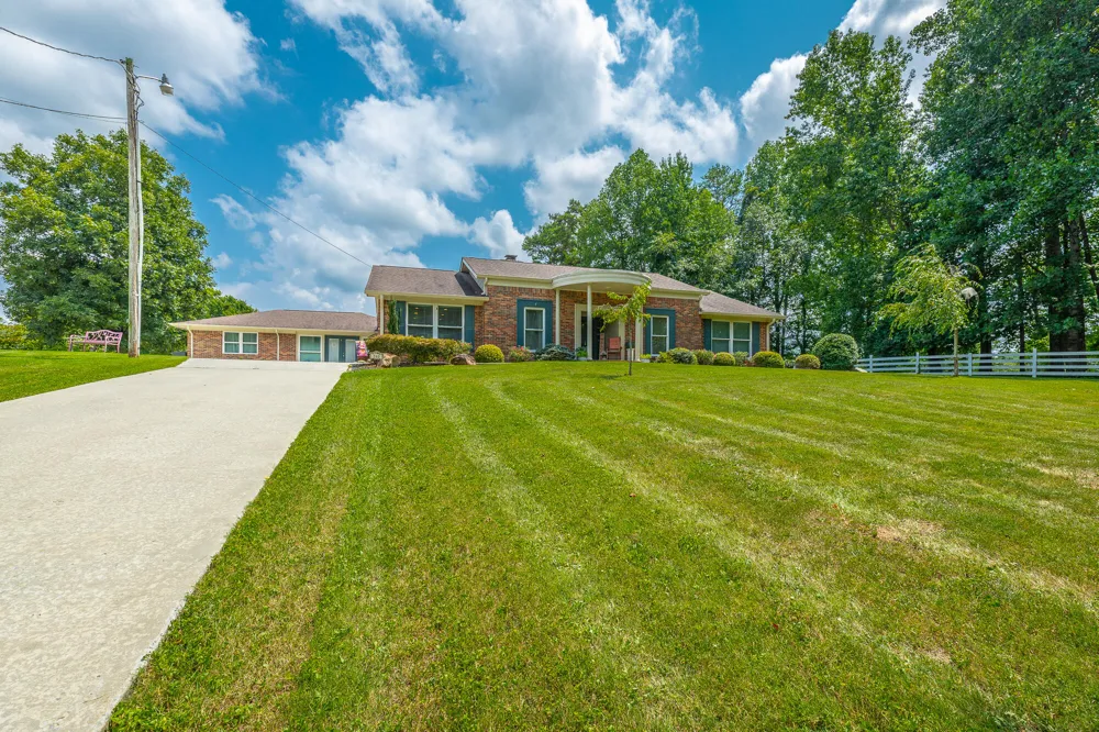 240 Horseshoe Circle Dayton, TN 37321
