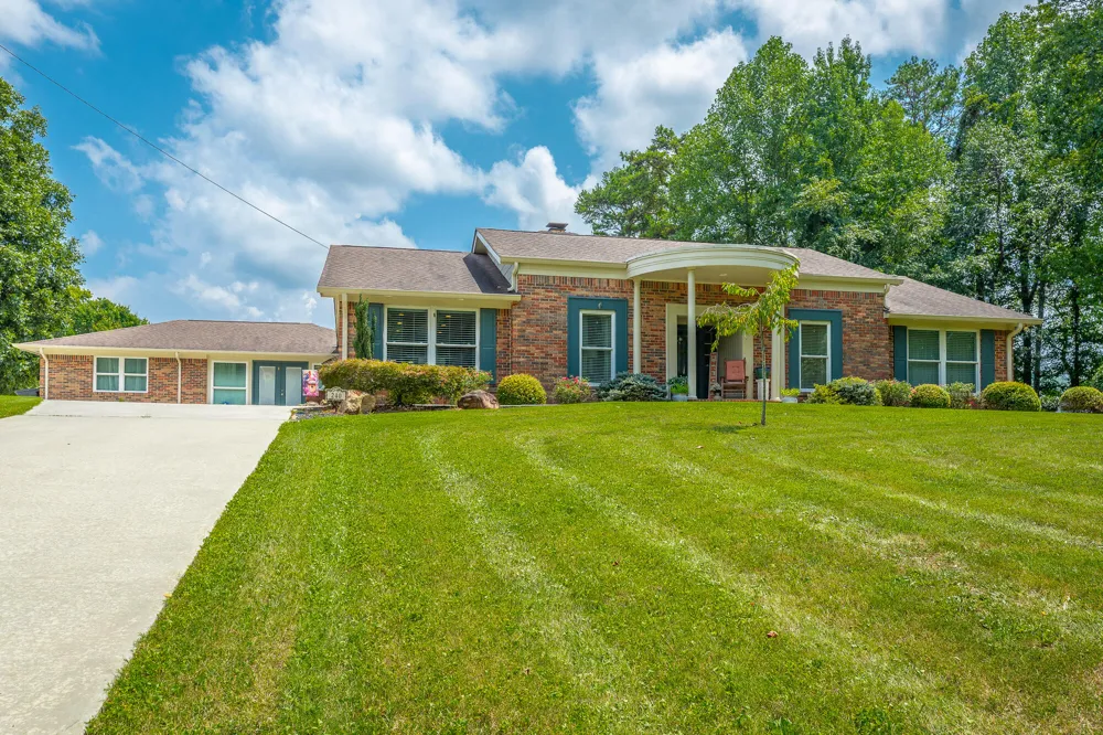 240 Horseshoe Circle Dayton, TN 37321