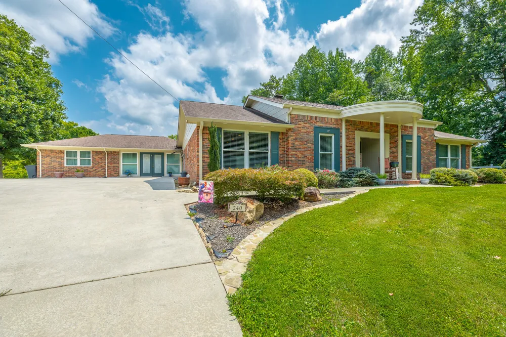 240 Horseshoe Circle Dayton, TN 37321