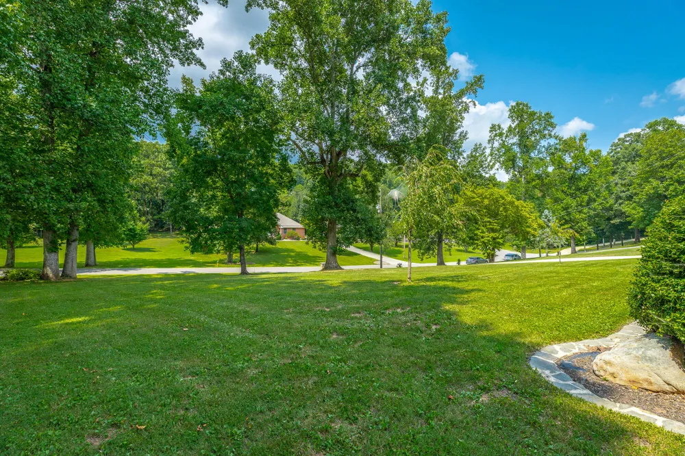 240 Horseshoe Circle Dayton, TN 37321