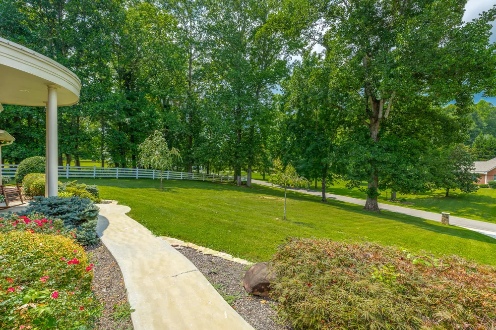 240 Horseshoe Circle Dayton, TN 37321