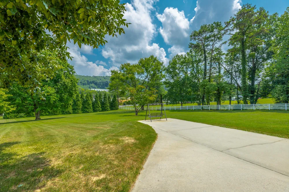 240 Horseshoe Circle Dayton, TN 37321