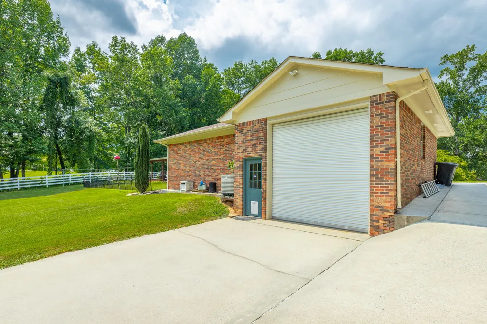 240 Horseshoe Circle Dayton, TN 37321