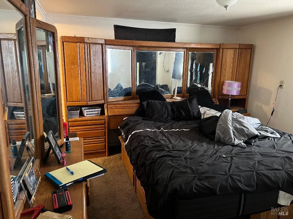 13980 Manakee Avenue Clearlake, CA 95422