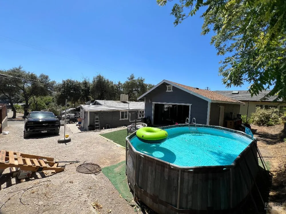 13980 Manakee Avenue Clearlake, CA 95422