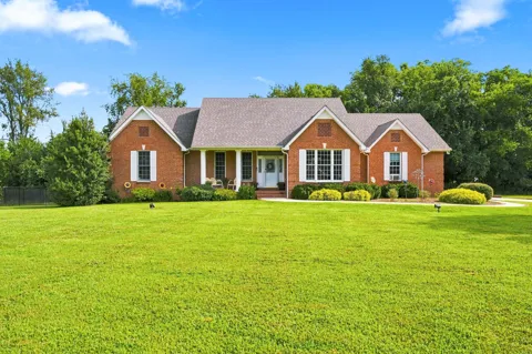 131 Maple Dr