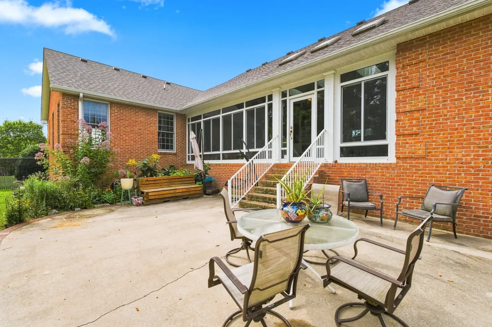 131 Maple Dr Woodbury, TN 37190