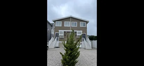 1009 Bay Ave Ave