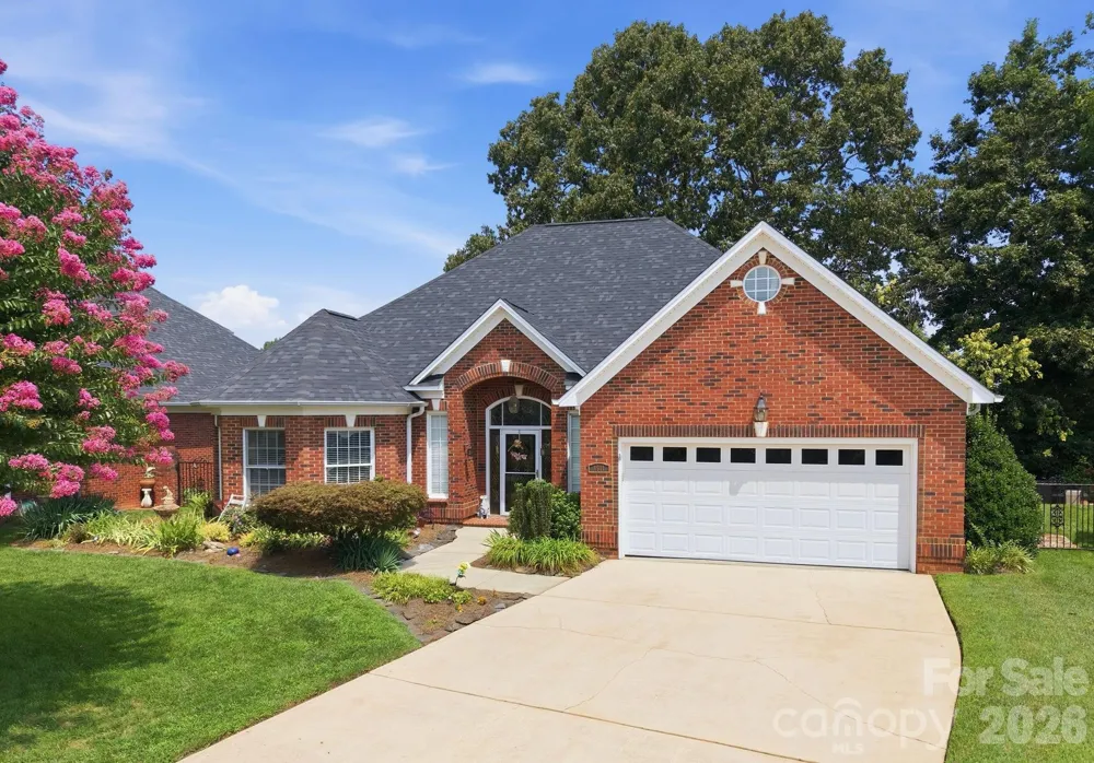 1511 Elkhart Circle Gastonia, NC 28054