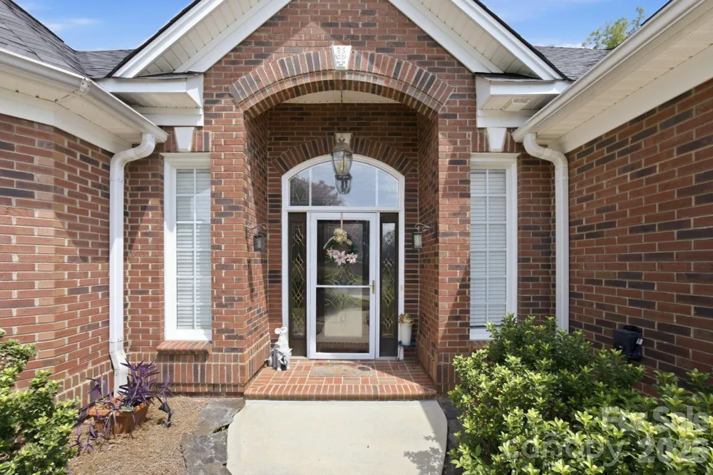 1511 Elkhart Circle Gastonia, NC 28054