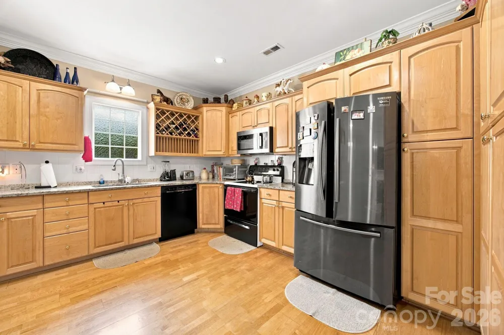 1511 Elkhart Circle Gastonia, NC 28054