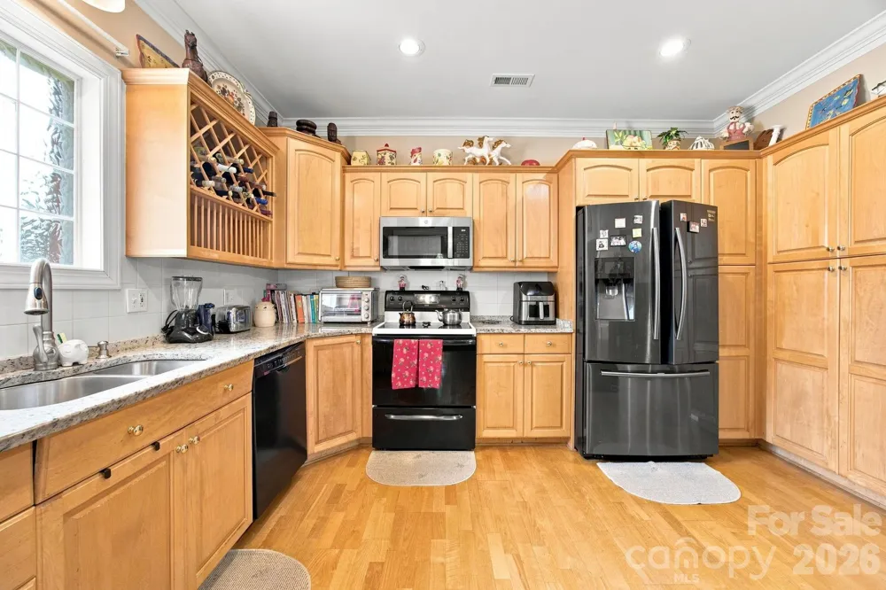 1511 Elkhart Circle Gastonia, NC 28054