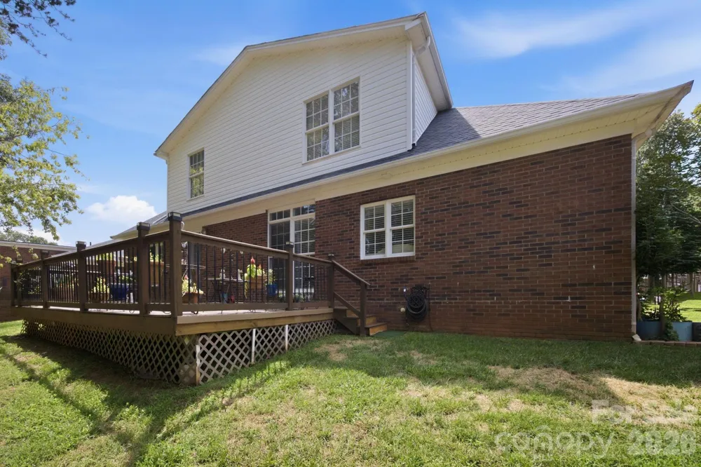 1511 Elkhart Circle Gastonia, NC 28054