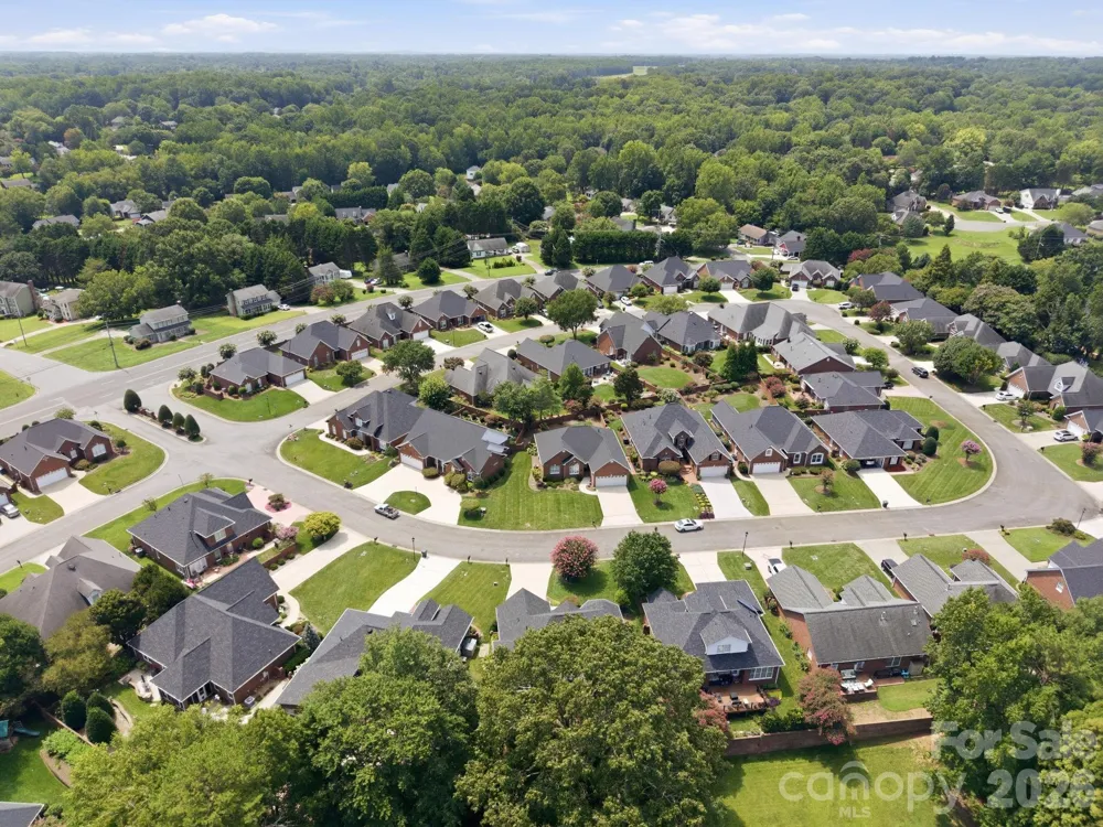 1511 Elkhart Circle Gastonia, NC 28054