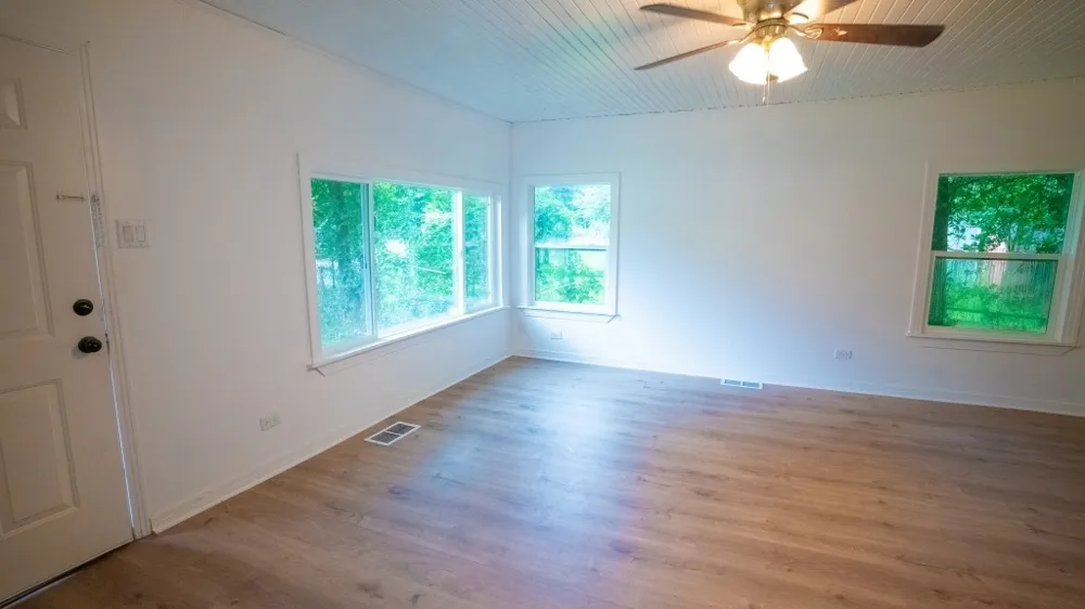 401 W Carolina Street Palestine, TX 75803