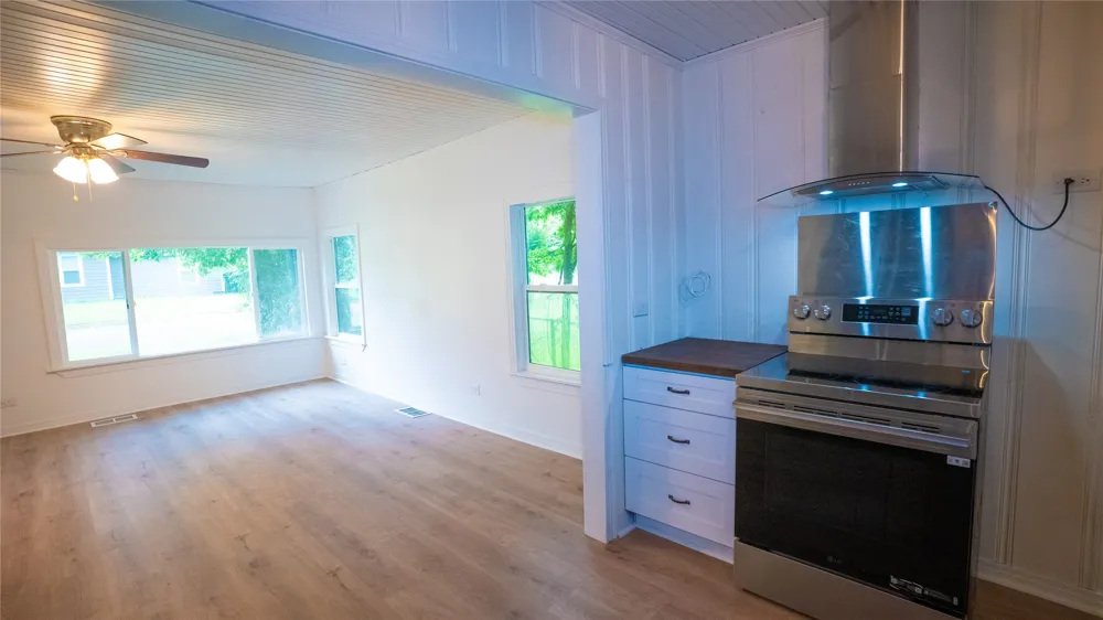 401 W Carolina Street Palestine, TX 75803