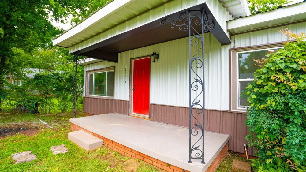 401 W Carolina Street Palestine, TX 75803