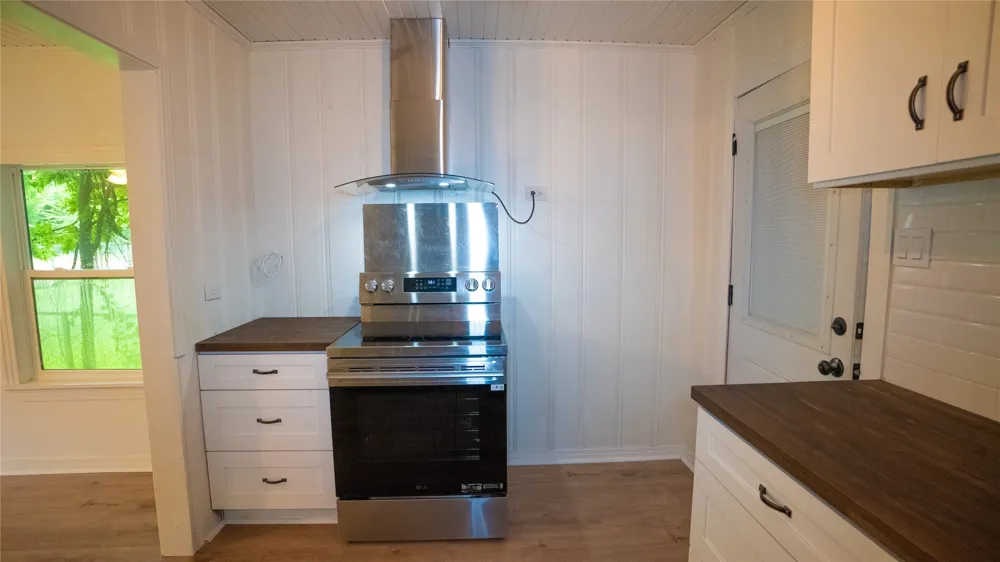 401 W Carolina Street Palestine, TX 75803