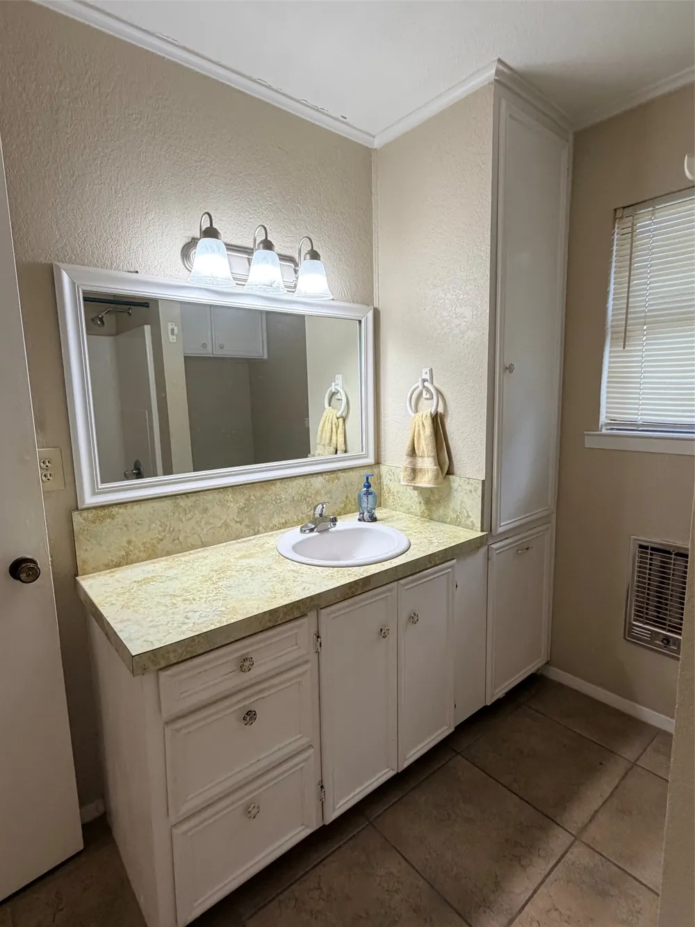 105 W Elm Street Gustine, TX 76455