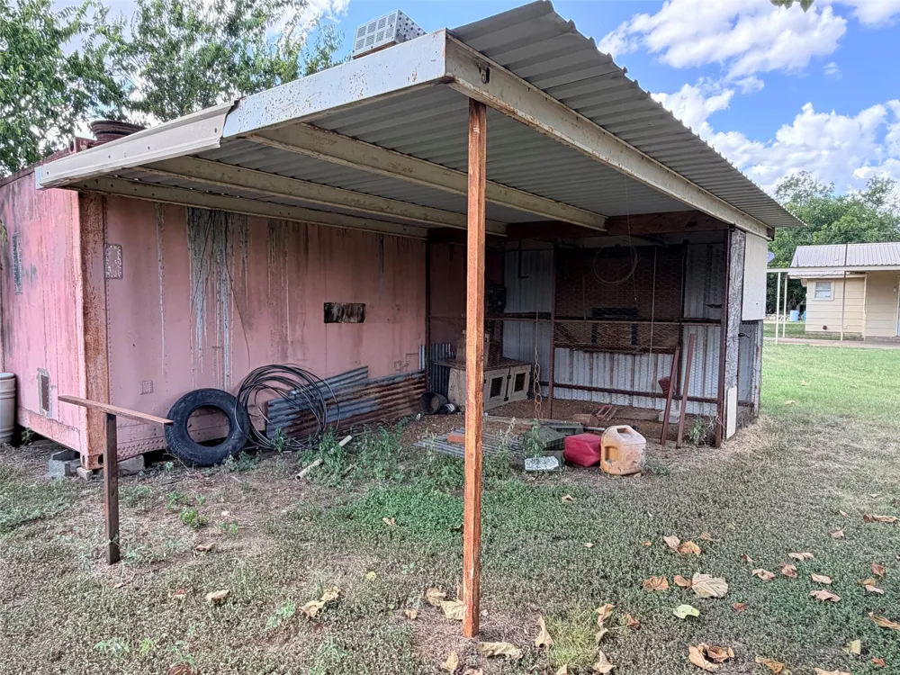 105 W Elm Street Gustine, TX 76455
