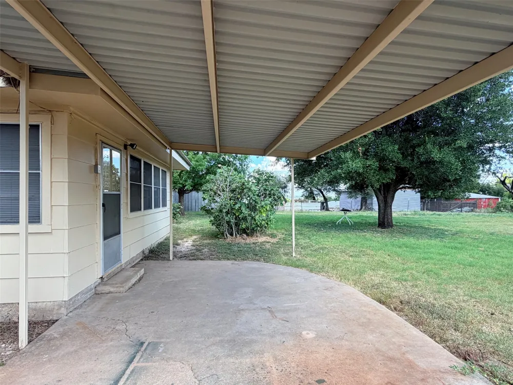 105 W Elm Street Gustine, TX 76455