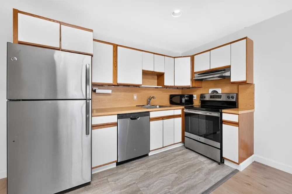 137 71ST ST Guttenberg, NJ 07093