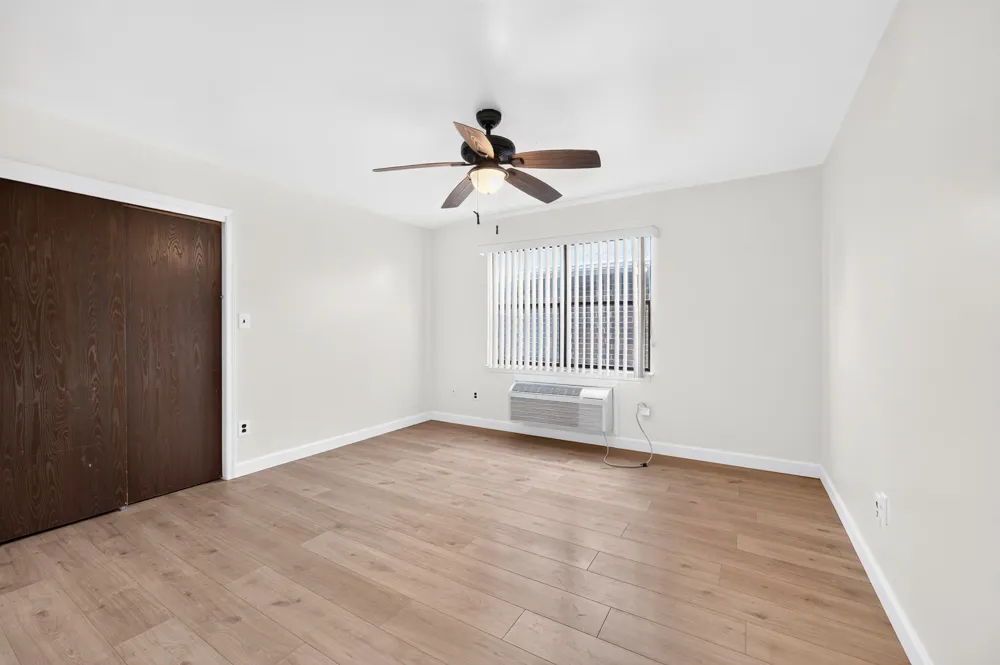 137 71ST ST Guttenberg, NJ 07093