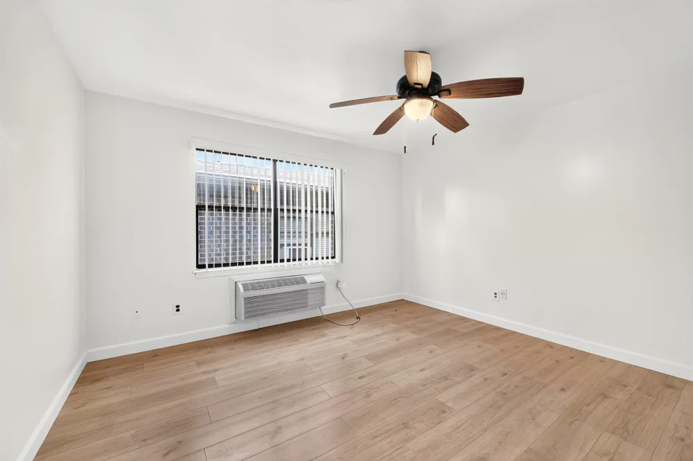137 71ST ST Guttenberg, NJ 07093