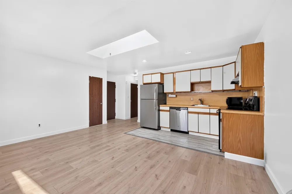137 71ST ST Guttenberg, NJ 07093