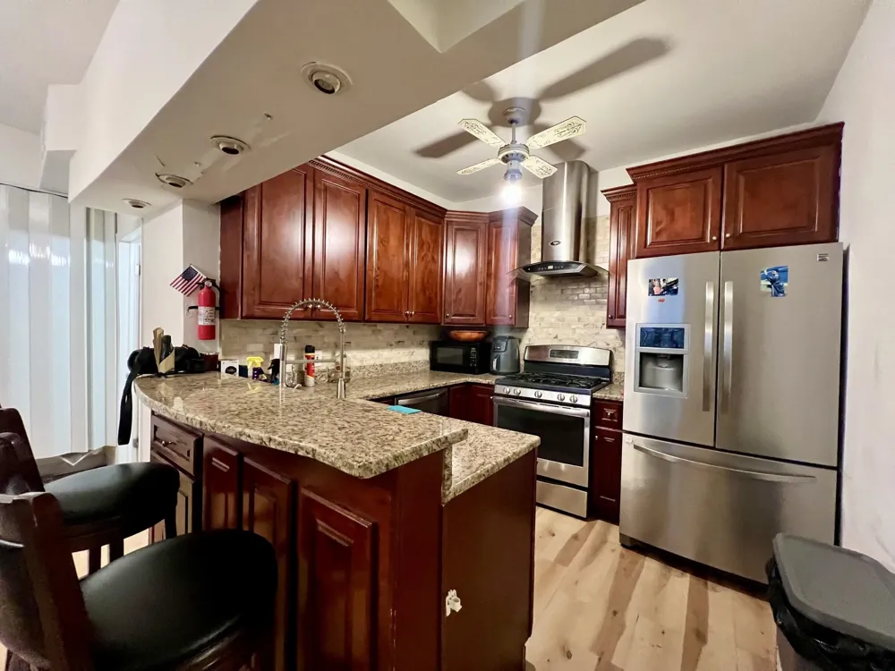 96 WEST 18TH ST Bayonne, NJ 07002