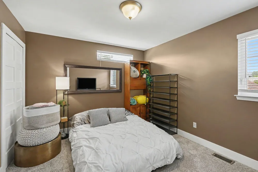 1362 Carston Lane Chelsea, MI 48118