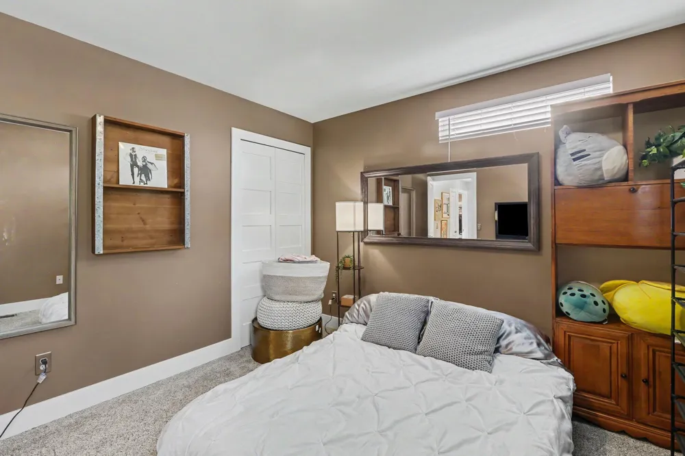 1362 Carston Lane Chelsea, MI 48118